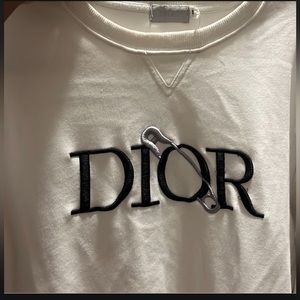 Dior sweater great Christmas’s gift worn twice